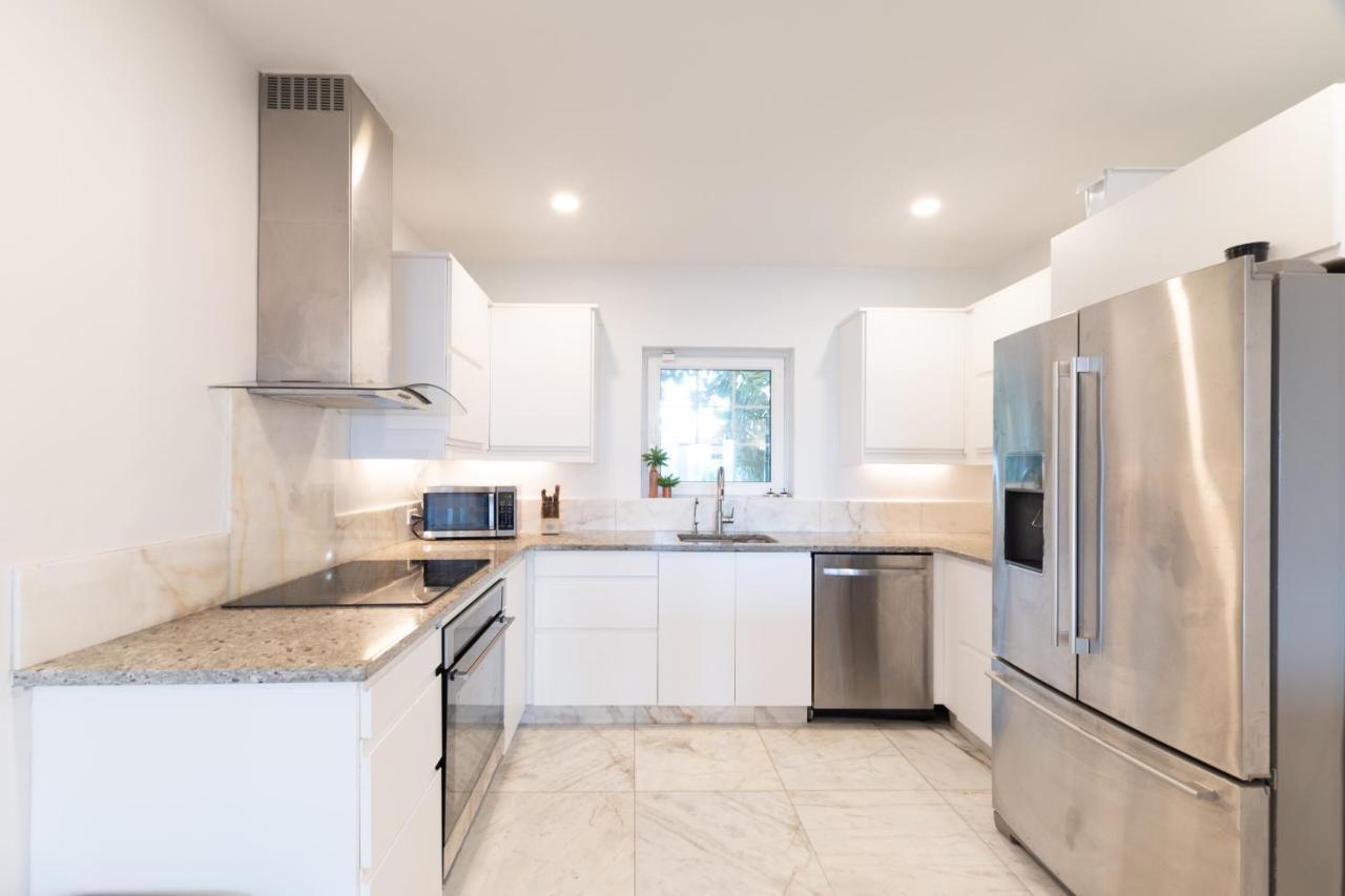 Caprice 9 - Oceanfront Villa - Gated Community With Pool Nassau Bagian luar foto