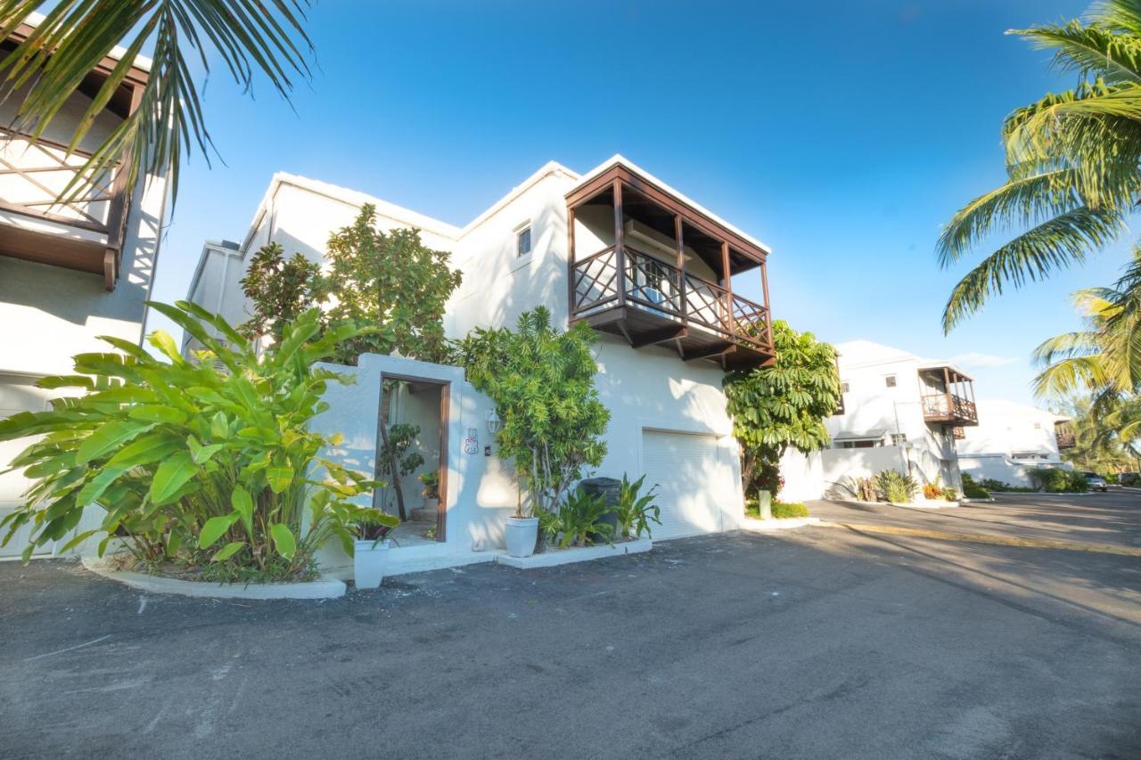 Caprice 9 - Oceanfront Villa - Gated Community With Pool Nassau Bagian luar foto